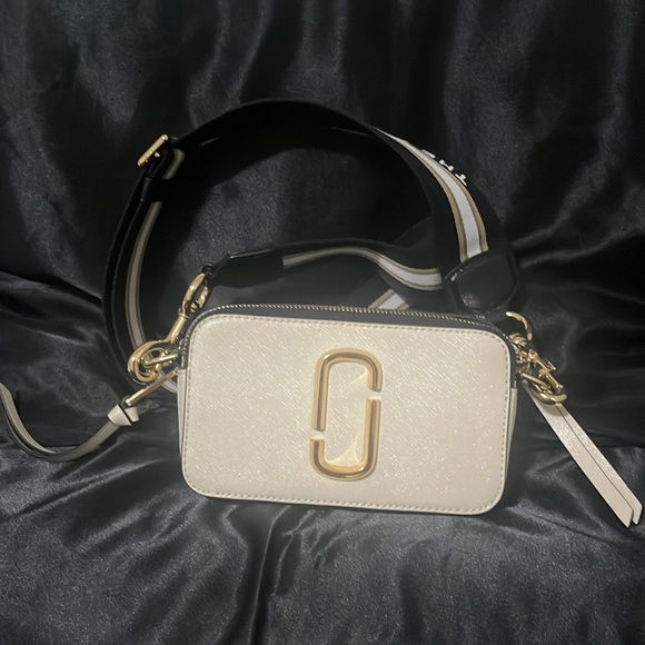 Marc Jacobs Bags The Snapshot Bag In New Cloud White Multi Poshmark